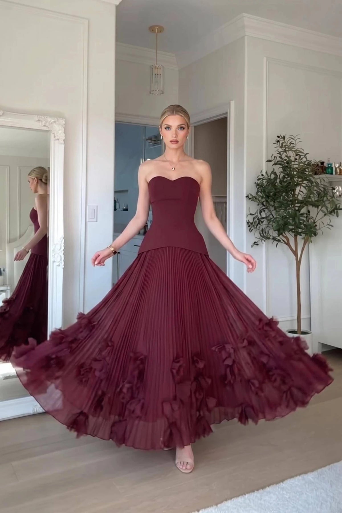 The BURGUNDY - Ivoria